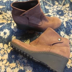 Keen leather high heel boots